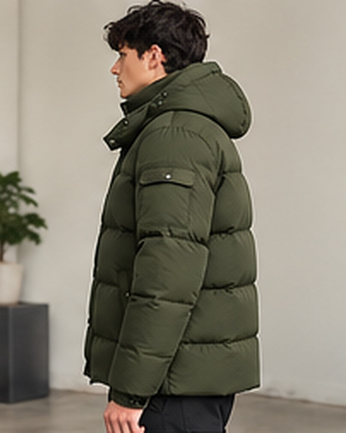 Doudoune à capuche matelassée homme Vert militaire – vue de profil